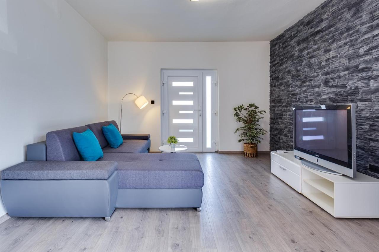 פטרצ'אנה Apartment A & J מראה חיצוני תמונה