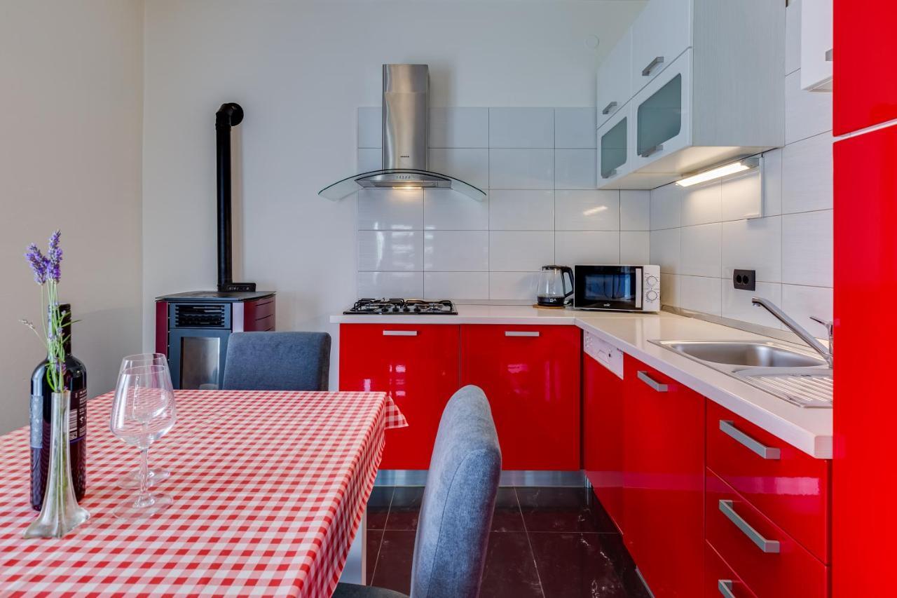 פטרצ'אנה Apartment A & J מראה חיצוני תמונה