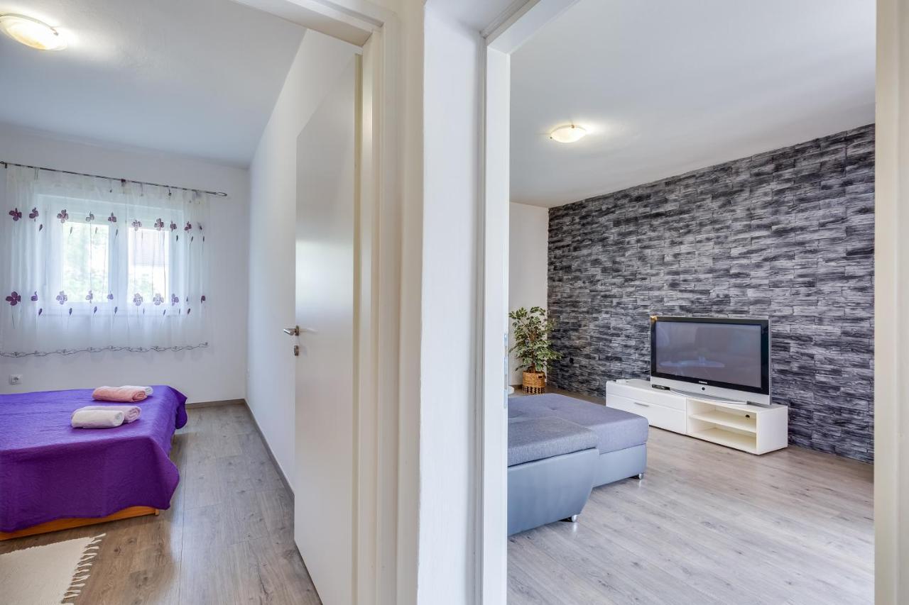פטרצ'אנה Apartment A & J מראה חיצוני תמונה