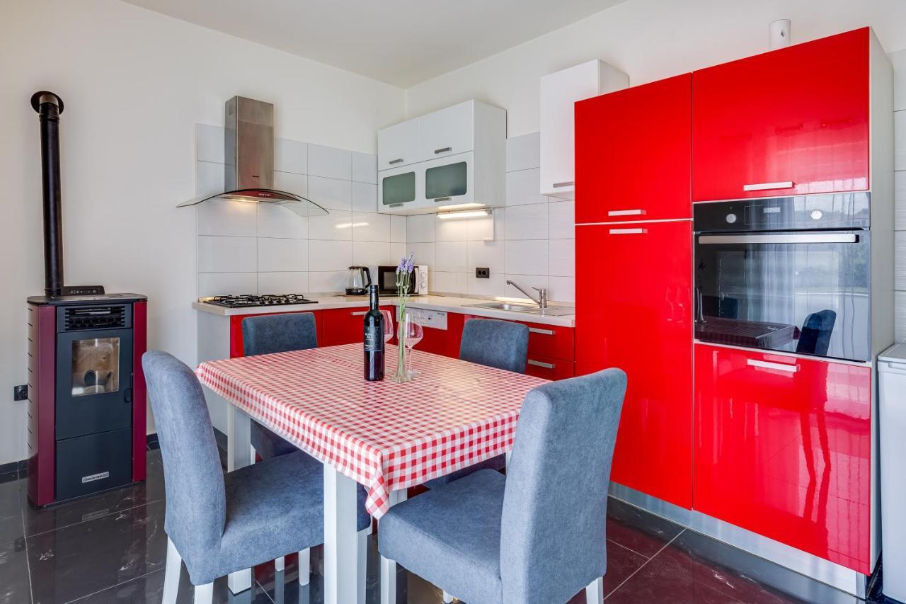 פטרצ'אנה Apartment A & J מראה חיצוני תמונה