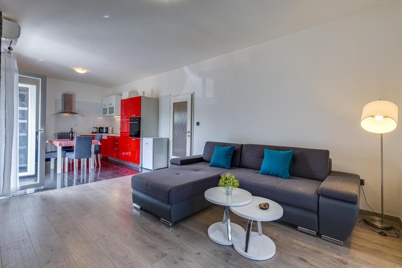 פטרצ'אנה Apartment A & J מראה חיצוני תמונה